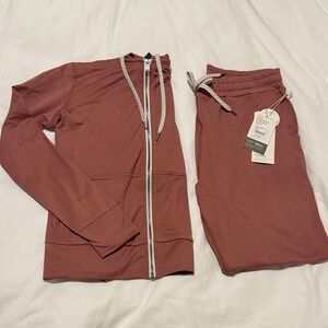 Vuori Tamarind Zip-Up Hoodie and Joggers Set
